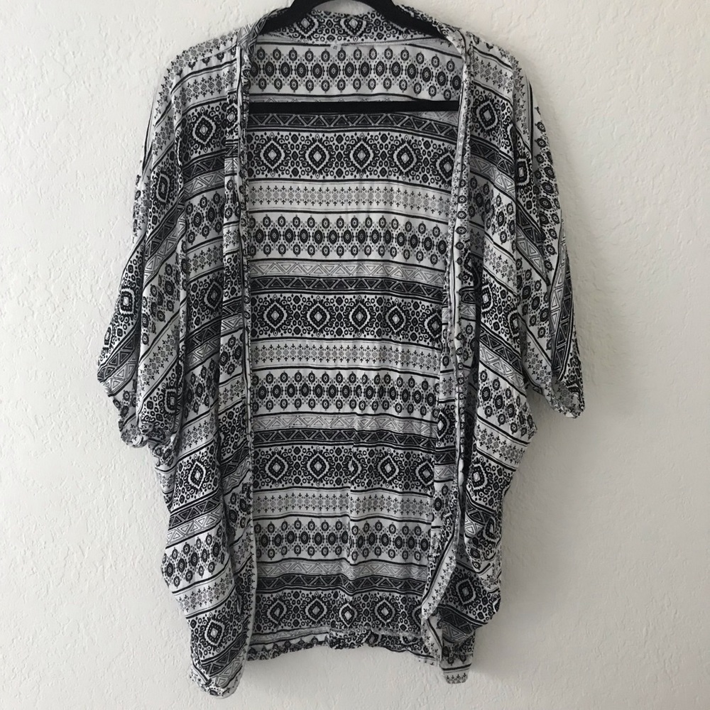 Black & White Southwest Boho Pattern Kimono One Size Small Medium Large